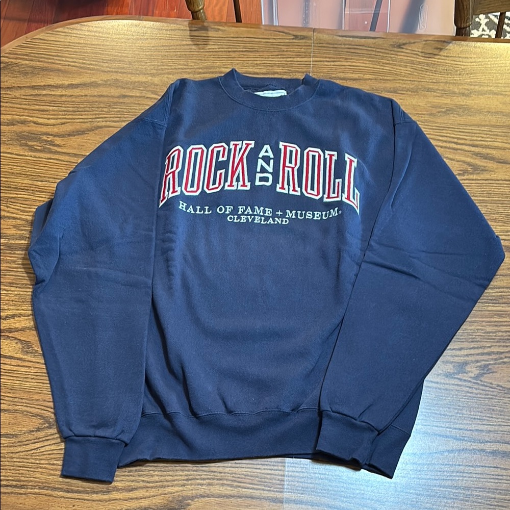 Rock ‘n’ roll Hall of Fame and museum sweatshirt